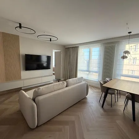 Apartment Wilcza Premium By Lion